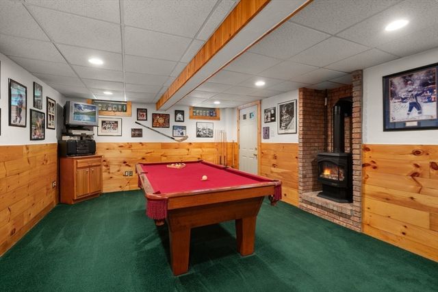 20 Hemlock Rd, Tewksbury, MA 01876