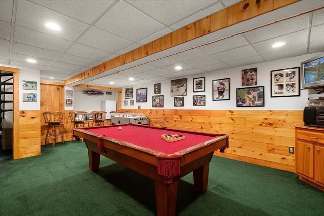 20 Hemlock Rd, Tewksbury, MA 01876