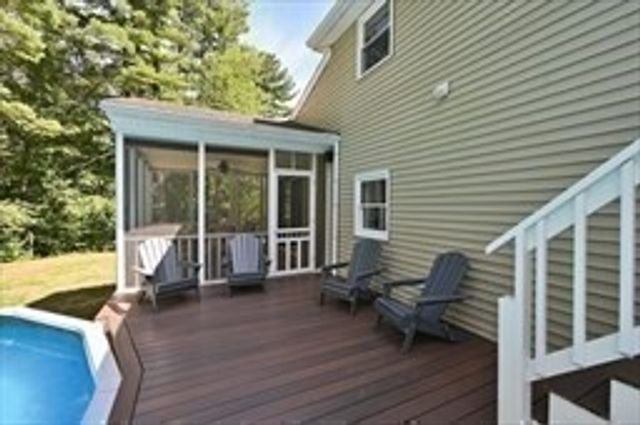 20 Hemlock Rd, Tewksbury, MA 01876