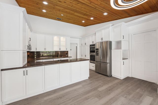 3185 St James Drive, Boca Raton, FL 33434