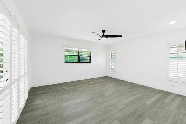 3185 St James Drive, Boca Raton, FL 33434