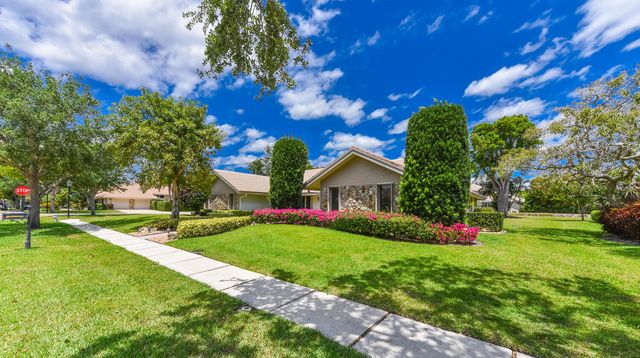 3185 St James Drive, Boca Raton, FL 33434