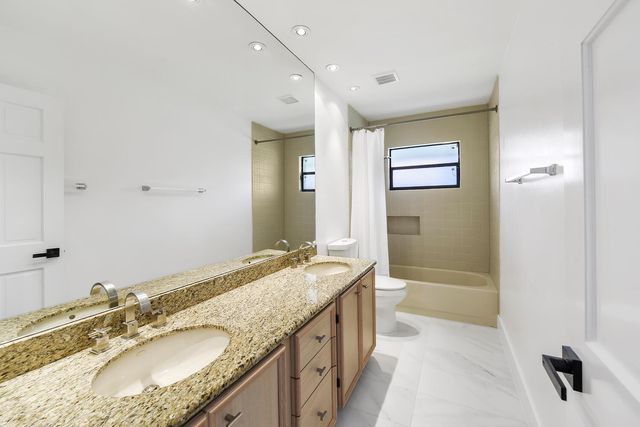 3185 St James Drive, Boca Raton, FL 33434