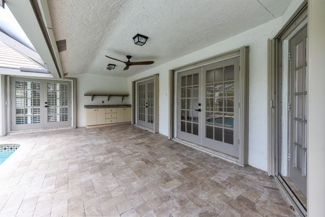 3185 St James Drive, Boca Raton, FL 33434