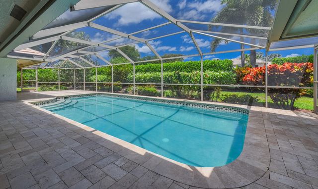 3185 St James Drive, Boca Raton, FL 33434