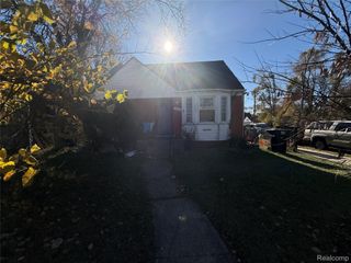 16400 Novara Street, Detroit, MI 48205