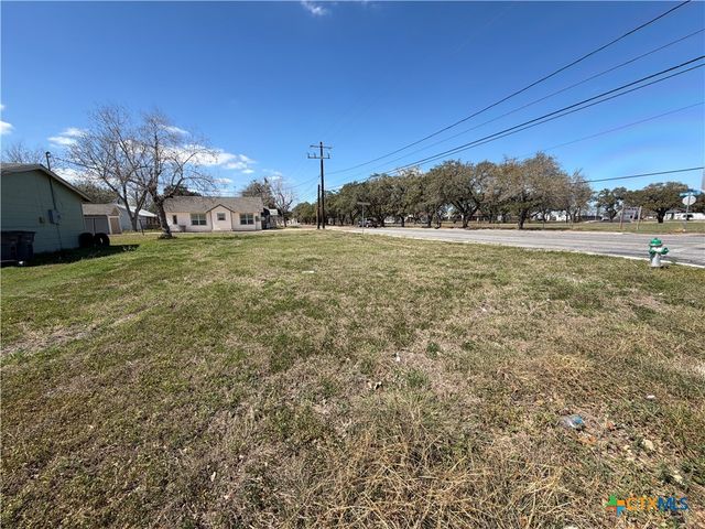 505-507-611 Avenue C, Victoria, TX 77901