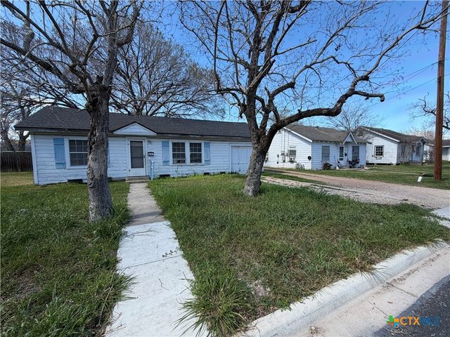 505-507-611 Avenue C, Victoria, TX 77901