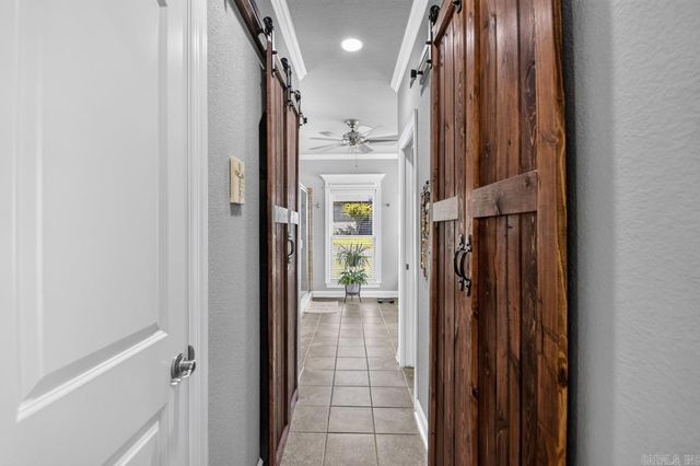 1308 Nature Way Dr, Benton, AR 72019