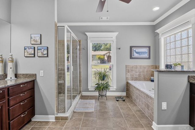 1308 Nature Way Dr, Benton, AR 72019