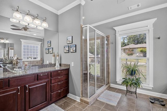 1308 Nature Way Dr, Benton, AR 72019