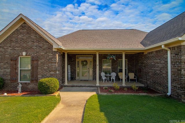 1308 Nature Way Dr, Benton, AR 72019
