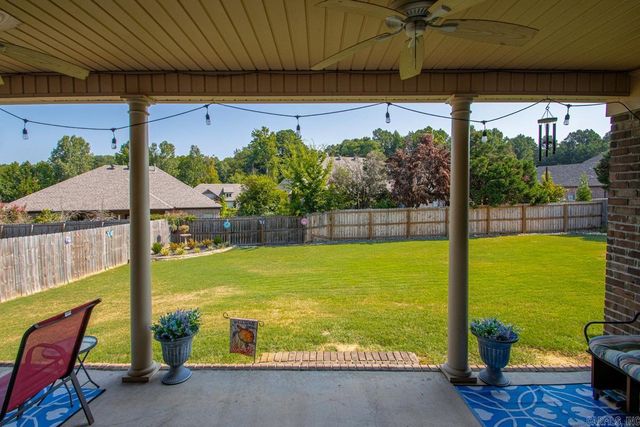 1308 Nature Way Dr, Benton, AR 72019