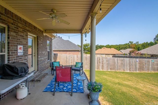 1308 Nature Way Dr, Benton, AR 72019