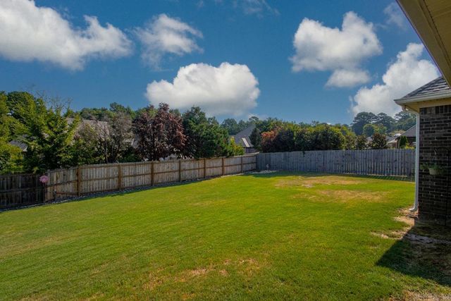 1308 Nature Way Dr, Benton, AR 72019