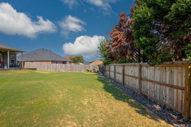 1308 Nature Way Dr, Benton, AR 72019