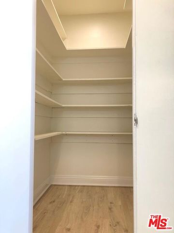 1435 N Fairfax Avenue 11, West Hollywood, CA 90046