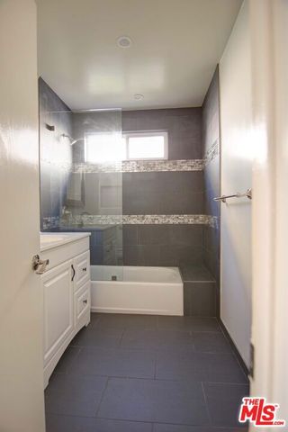 1435 N Fairfax Avenue 11, West Hollywood, CA 90046