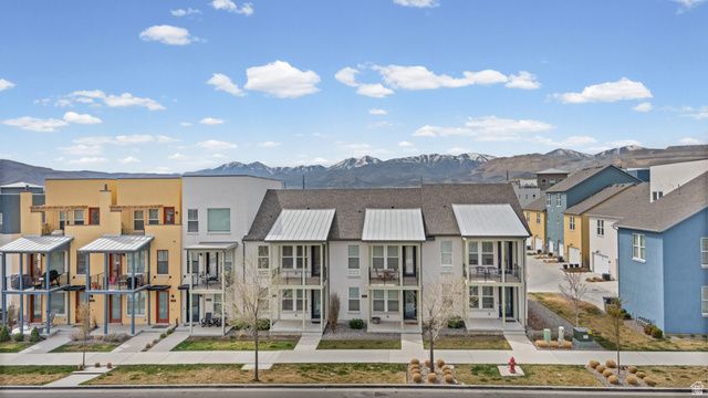 11326 S LAKE RUN RD, South Jordan, UT 84009