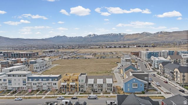 11326 S LAKE RUN RD, South Jordan, UT 84009