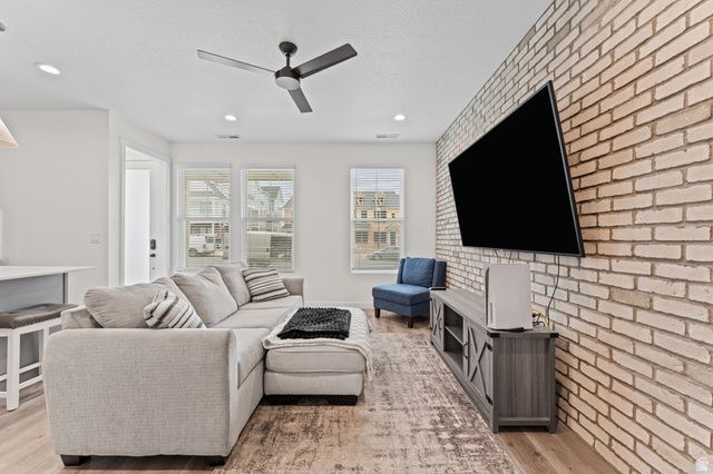 11326 S LAKE RUN RD, South Jordan, UT 84009