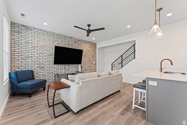 11326 S LAKE RUN RD, South Jordan, UT 84009