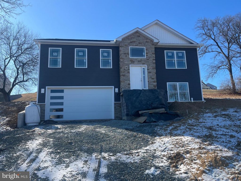 8286 CAPRI CT, Waynesboro, PA 17268