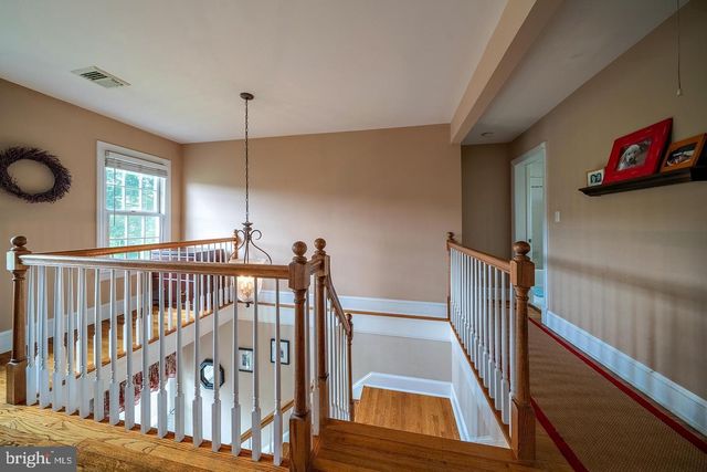 1300 BEAR TAVERN RD, Titusville, NJ 08560