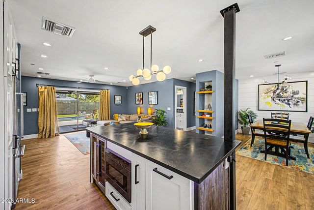 7753 E Earll Drive, Scottsdale, AZ 85251