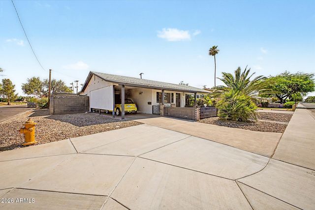 7753 E Earll Drive, Scottsdale, AZ 85251