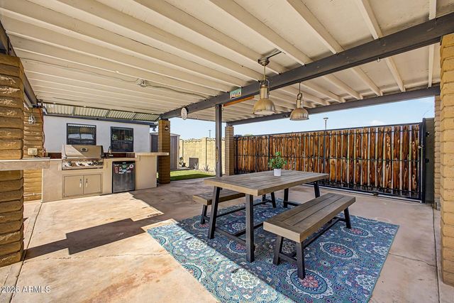 7753 E Earll Drive, Scottsdale, AZ 85251