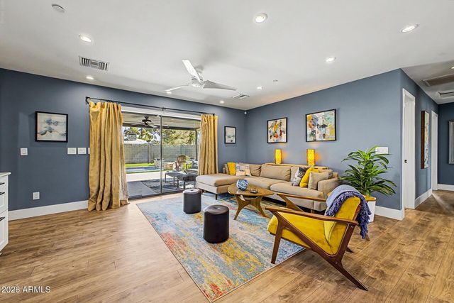 7753 E Earll Drive, Scottsdale, AZ 85251
