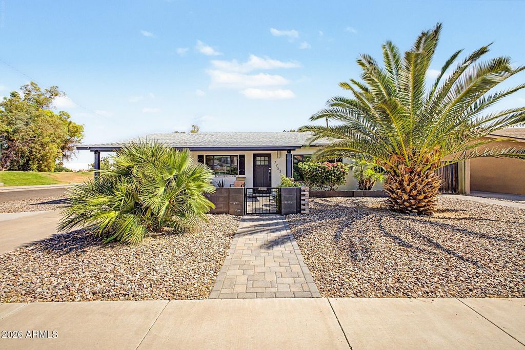 7753 E Earll Drive, Scottsdale, AZ 85251 — photo 2