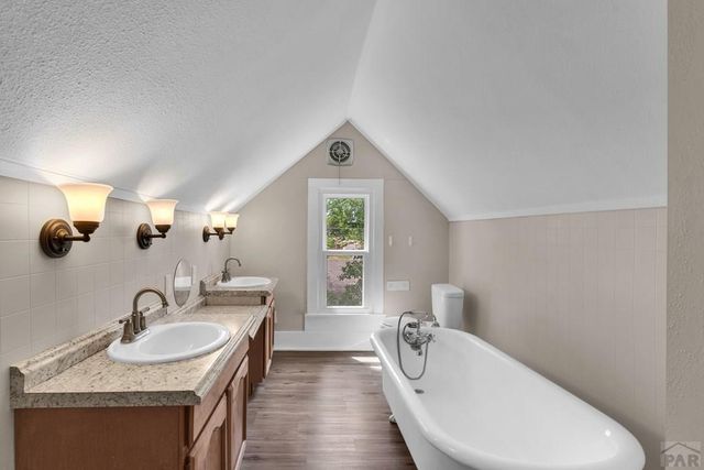 937 Palmer Ave, Pueblo, CO 81004