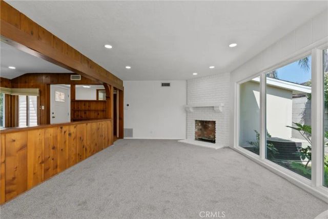 12823 Delano, North Hollywood, CA 91606