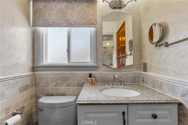 12823 Delano, North Hollywood, CA 91606