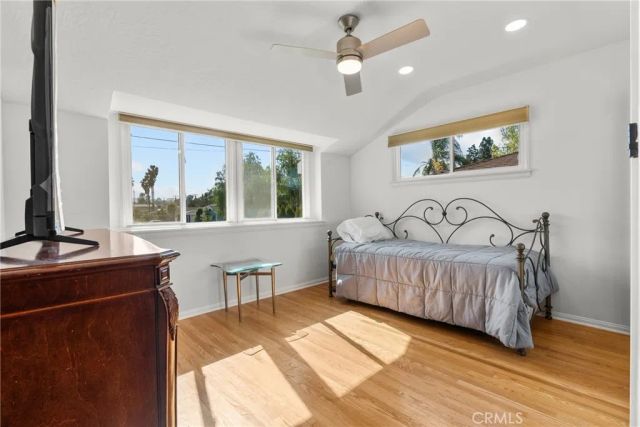 12823 Delano, North Hollywood, CA 91606