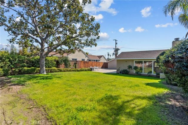 12823 Delano, North Hollywood, CA 91606