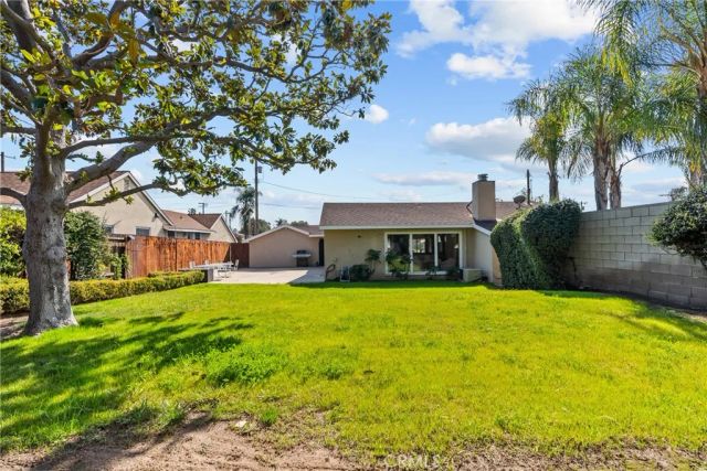 12823 Delano, North Hollywood, CA 91606