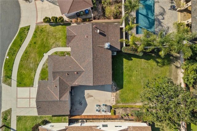 12823 Delano, North Hollywood, CA 91606
