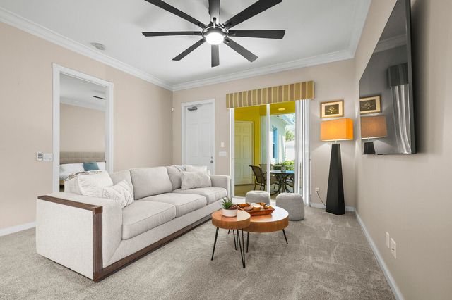 127 Sardinia Circle, Jupiter, FL 33458