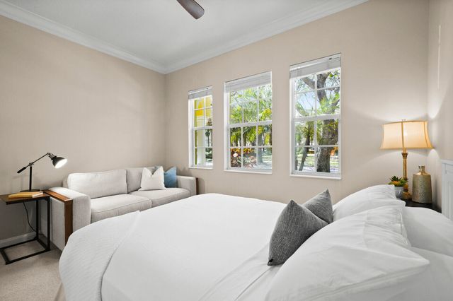 127 Sardinia Circle, Jupiter, FL 33458