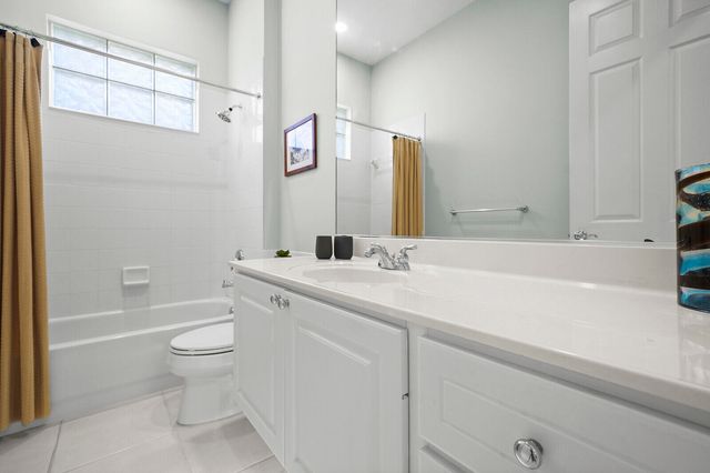 127 Sardinia Circle, Jupiter, FL 33458