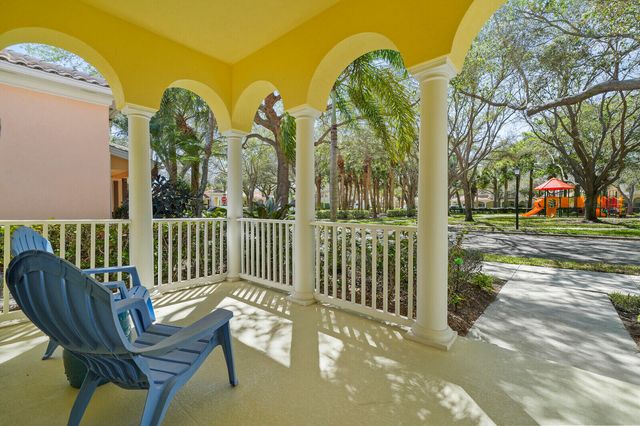 127 Sardinia Circle, Jupiter, FL 33458