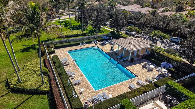 127 Sardinia Circle, Jupiter, FL 33458