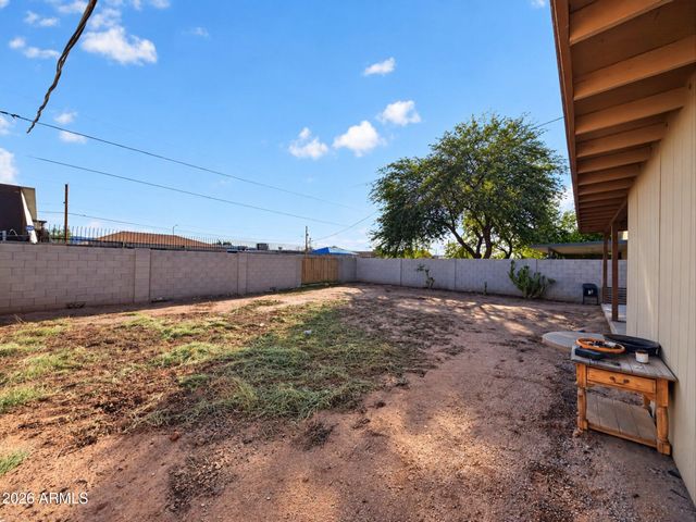 1725 E PUEBLO Avenue, Phoenix, AZ 85040
