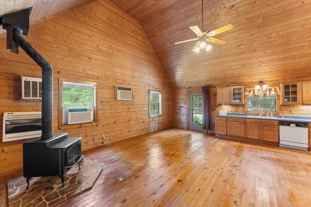 229 County Road 4554, Winnsboro, TX 75494