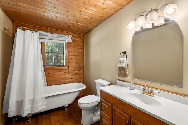 229 County Road 4554, Winnsboro, TX 75494