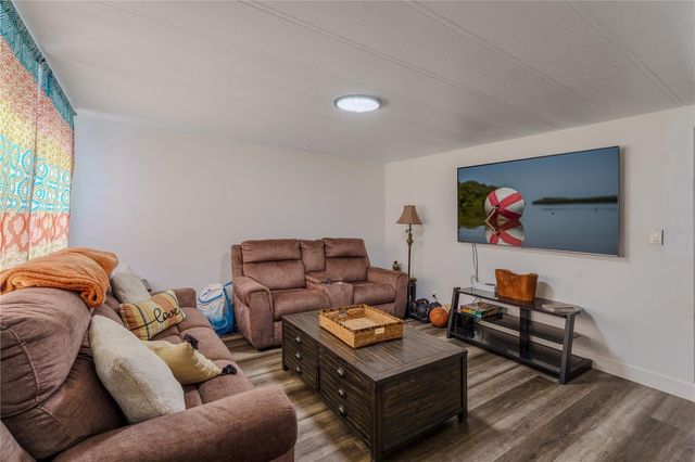 6621 BANDURA AVENUE, New Port Richey, FL 34653