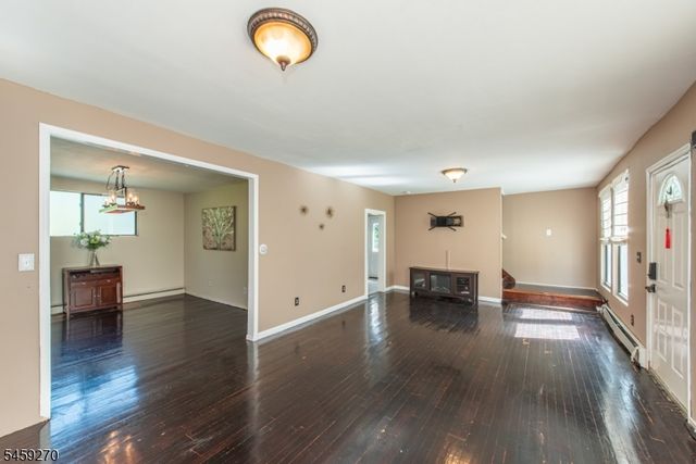 188 Old Howard Blvd, Roxbury Twp., NJ 07856